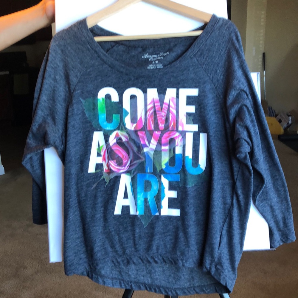 Gray long sleeve American Eagle shirt size medium